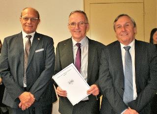 Von links nach rechts: Dr. Schröder, Dr. Fischer, Dr. Bildstein